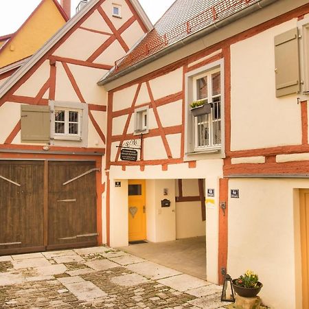 RefuKium Altstadtscheune Weißenburg in Bayern Exterior foto